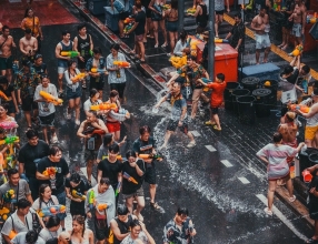 下大雨了 曼谷更凉爽了