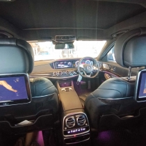 奔驰S500E四驱混动3.0T六缸顶配版