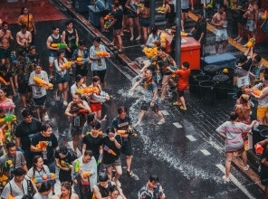 下大雨了 曼谷更凉爽了